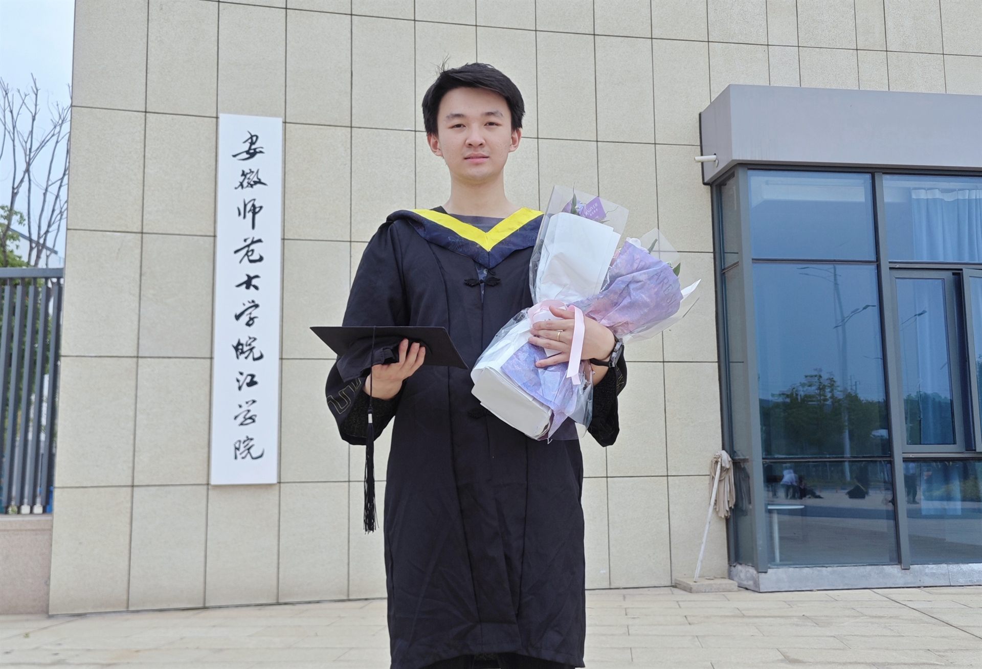 1749221387233831.jpg 赵鹏.jpg