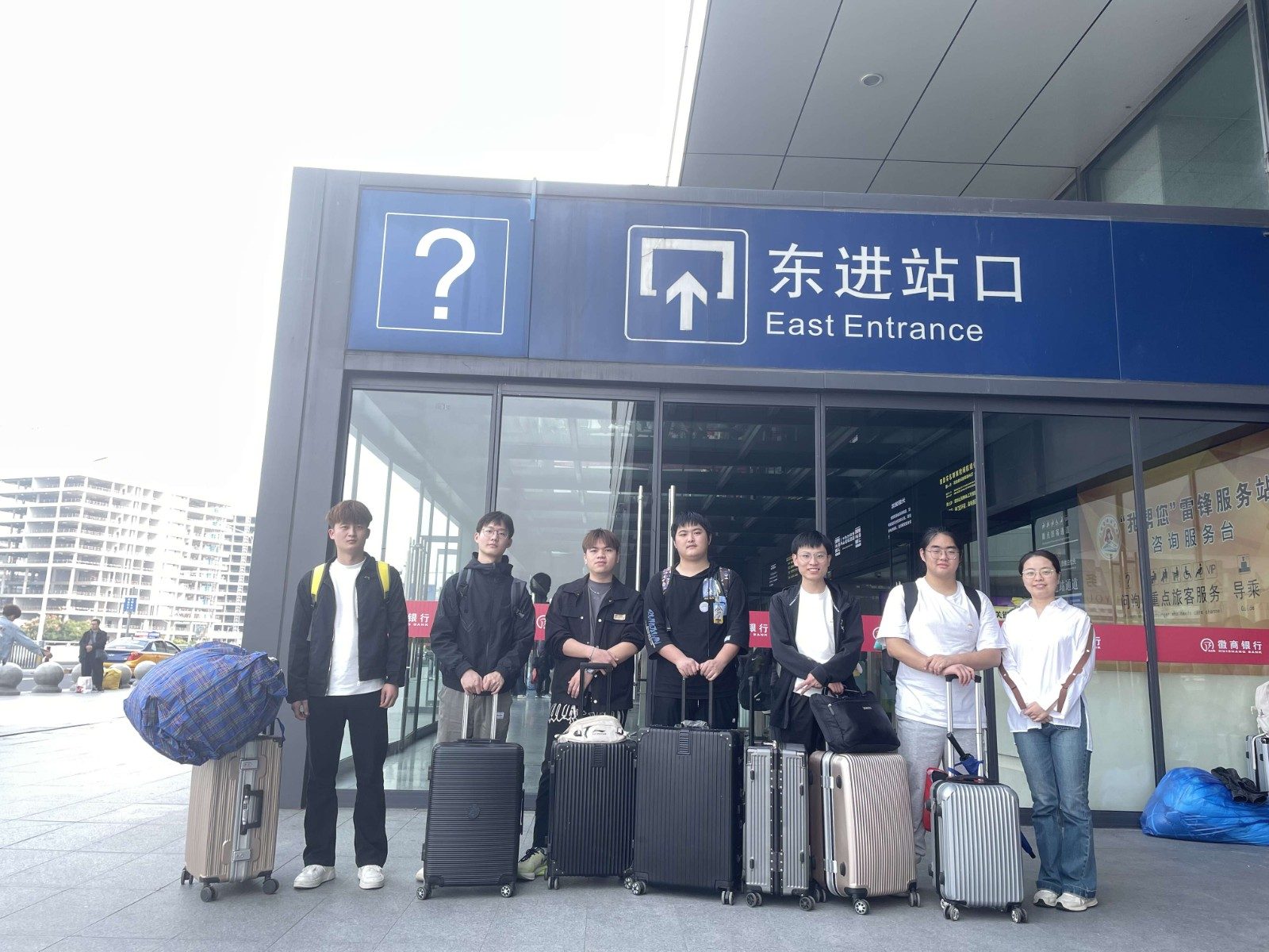 1731921220674707.jpg 上海菜鸟.jpg